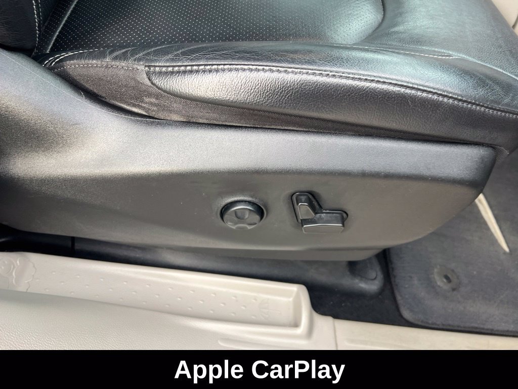 Used 2022 Chrysler Pacifica Touring-L w/ Uconnect Theater Family Group FWD image 25