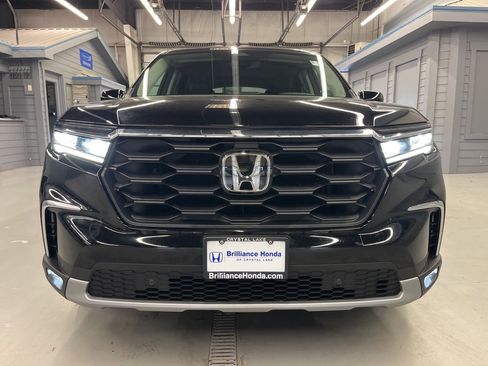 Used 2023 Honda Pilot EX-L image 2