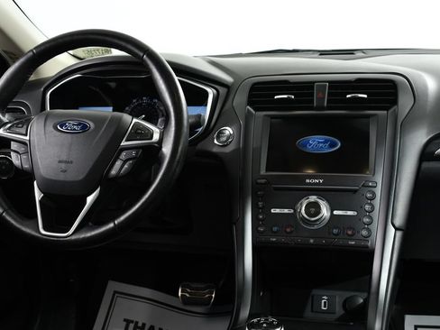 Used 2017 Ford Fusion Titanium FWD image 8