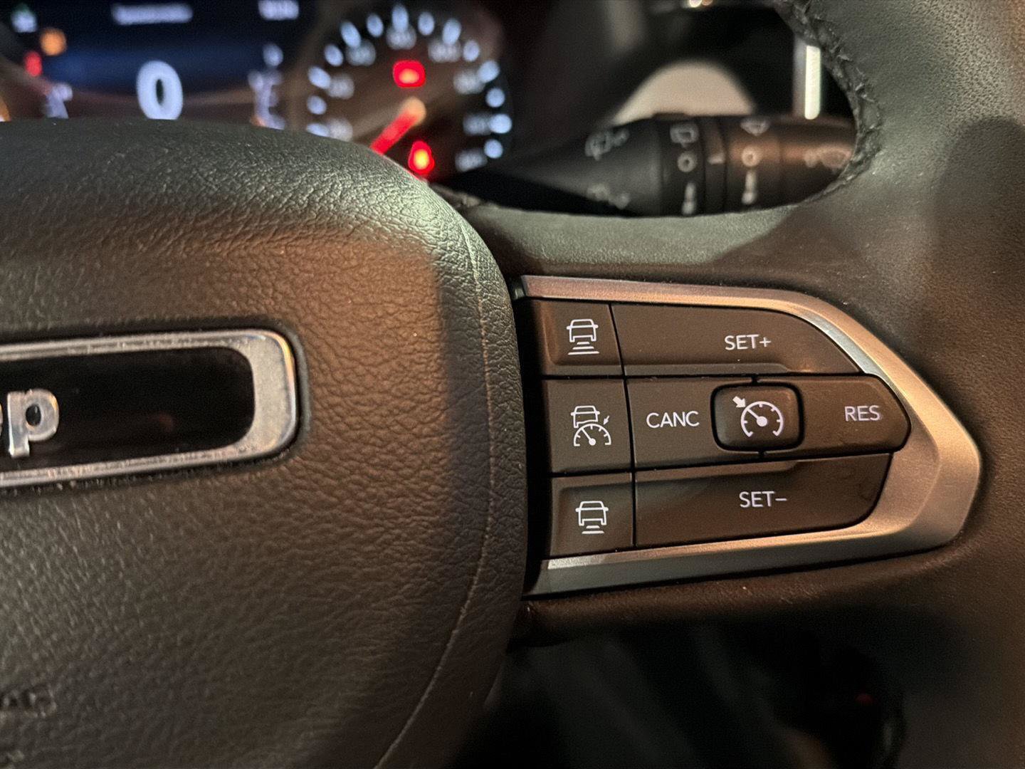 Used 2023 Jeep Compass Limited AWD/4WD image 21