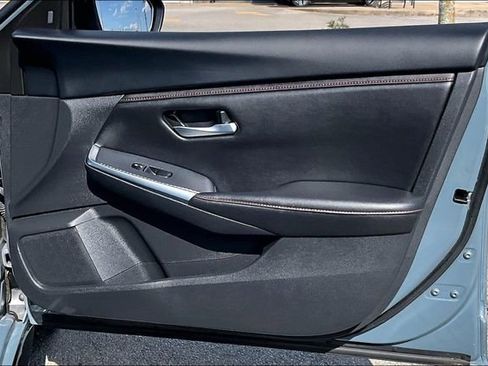 Certified 2025 Nissan Sentra SR w/ Midnight Edition FWD image 27