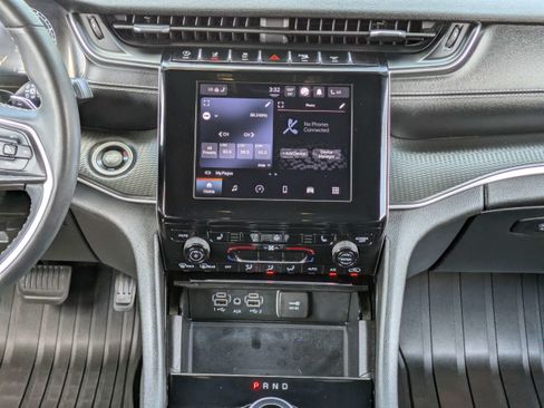 Used 2023 Jeep Grand Cherokee L Laredo AWD/4WD image 20