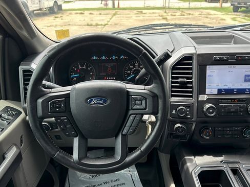 Used 2019 Ford F150 XLT w/ Equipment Group 302A Luxury AWD/4WD image 14