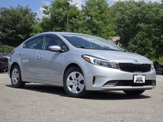 Used 2017 Kia Forte LX FWD video 1