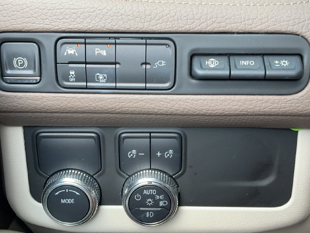 Used 2022 GMC Yukon Denali RWD image 36
