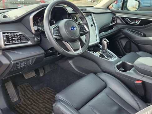 Used 2025 Subaru Outback Limited AWD/4WD image 8