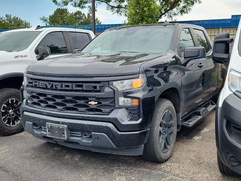 Used 2022 Chevrolet Silverado 1500 Custom AWD/4WD image 3
