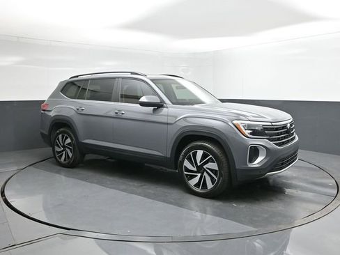 New 2026 Volkswagen Atlas SE image 9