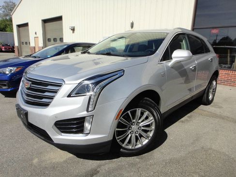 Used 2017 Cadillac XT5 Luxury AWD/4WD image 1
