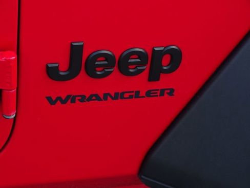 Used 2022 Jeep Wrangler Sport image 11