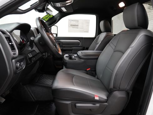 New 2026 RAM 5500 Tradesman w/ Chrome Appearance Group AWD/4WD image 4