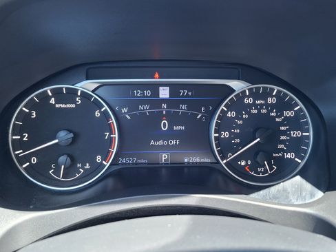 Used 2024 Nissan Altima 2.5 SL FWD image 12