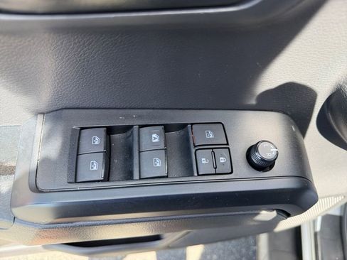 Used 2023 Toyota Tacoma SR AWD/4WD image 13