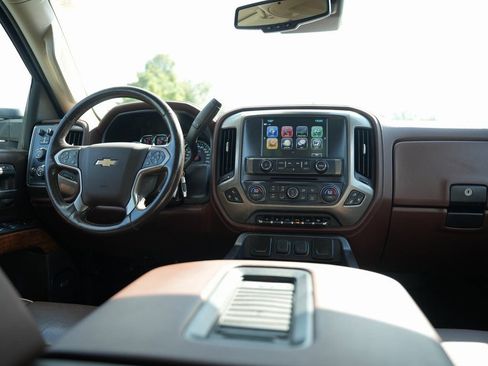 Used 2017 Chevrolet Silverado 3500 High Country w/ Duramax Plus Package image 10