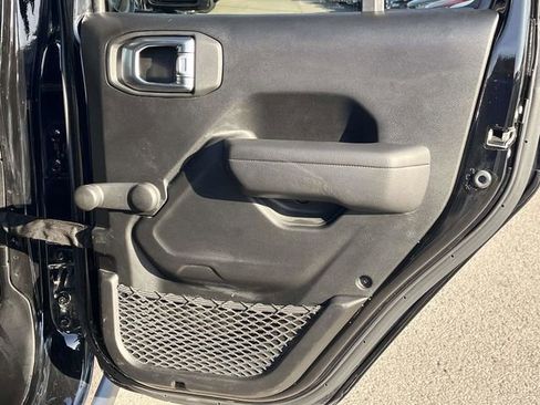 Used 2022 Jeep Gladiator Sport image 22