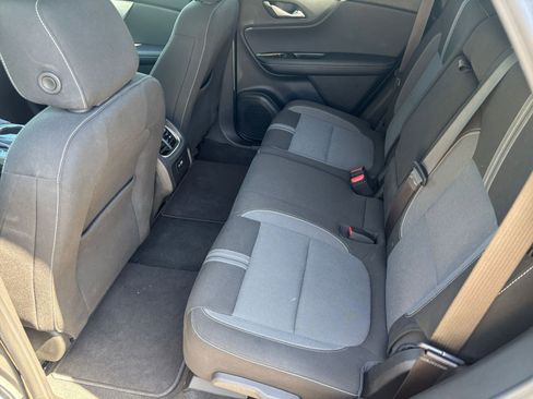 Used 2025 Chevrolet Blazer LT FWD image 27