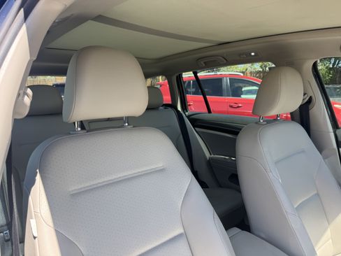 Used 2017 Volkswagen Golf Alltrack SE image 20