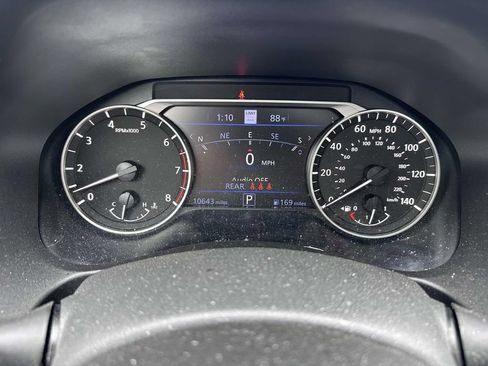 Used 2024 Nissan Altima 2.5 SV w/ SV Premium Package AWD/4WD image 19
