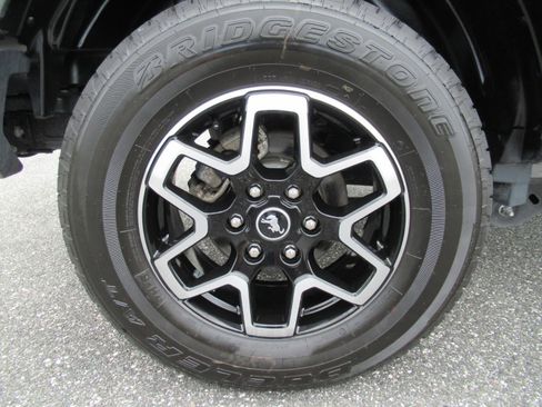 Used 2022 Ford Bronco 4-Door AWD/4WD image 8