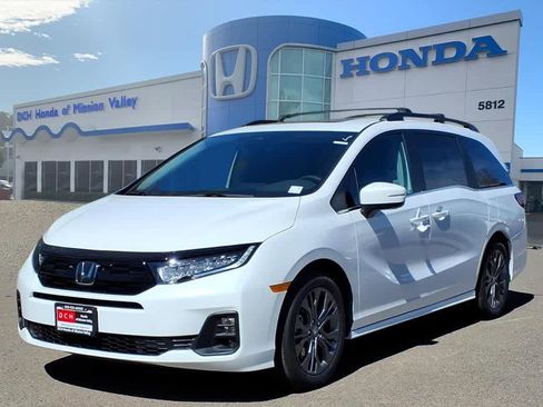 New 2026 Honda Odyssey Touring image 1