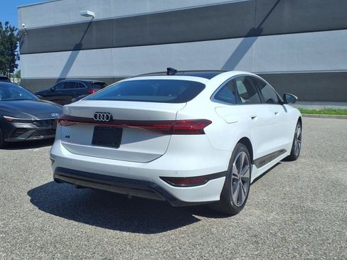 Used 2025 Audi A6 e-tron Premium Plus RWD image 4