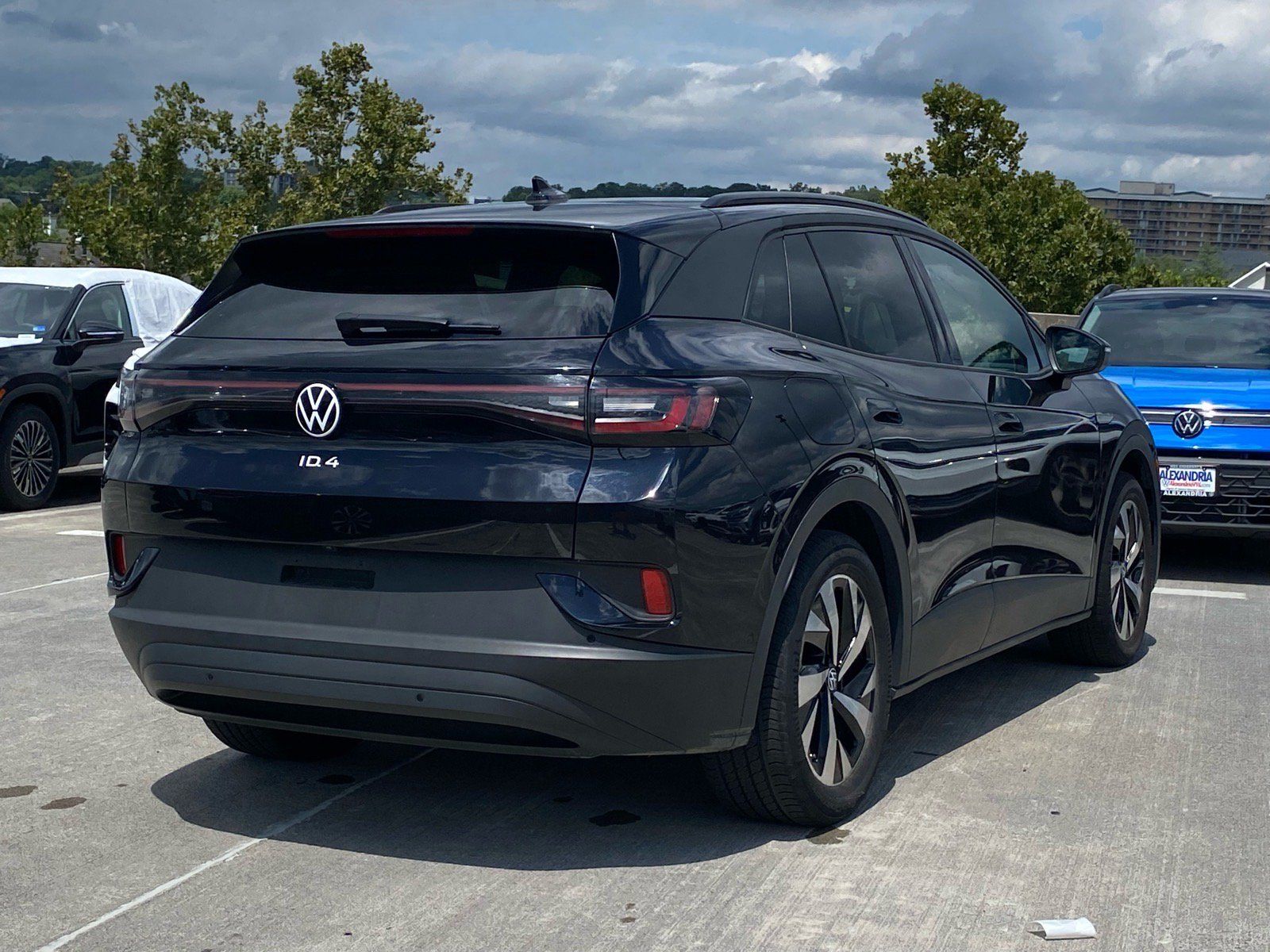Used 2023 Volkswagen ID.4 Pro RWD image 3