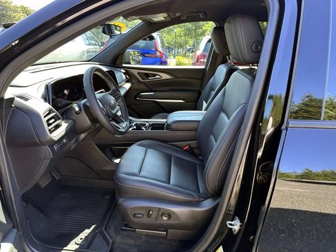 Used 2024 Chevrolet Traverse LT AWD/4WD image 11