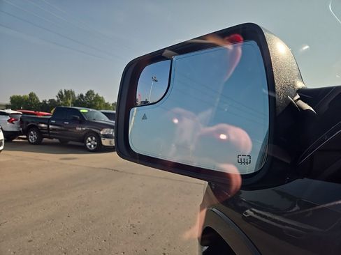 Used 2020 RAM 1500 Laramie image 39