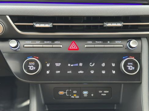 New 2025 Hyundai Sonata Limited image 15