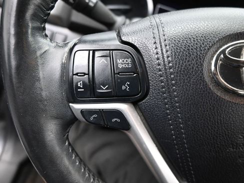 Used 2018 Toyota Highlander Limited Platinum image 17