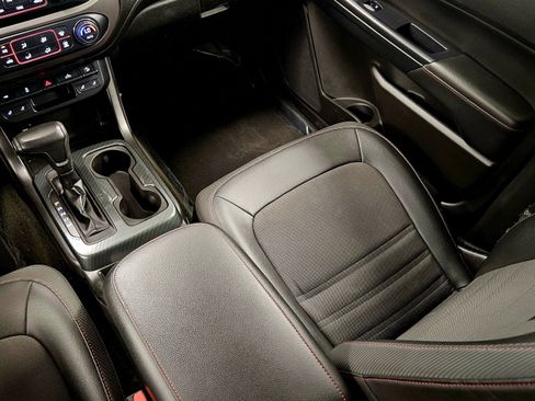 Used 2016 GMC Canyon SLE w/ All Terrain Package image 16