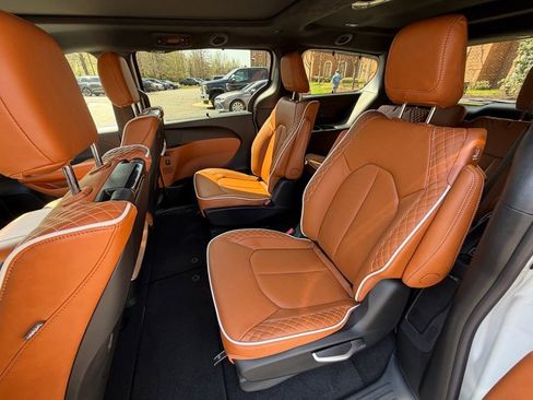 New 2026 Chrysler Pacifica Pinnacle FWD image 11