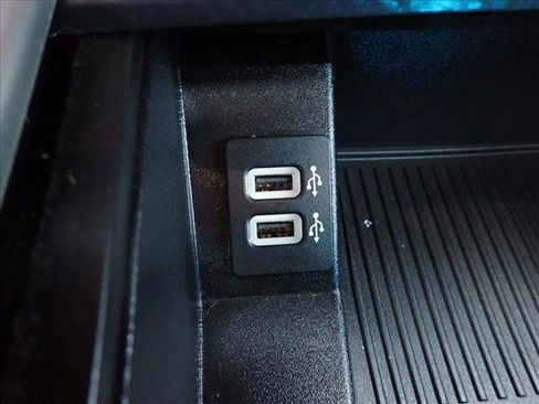 Used 2020 Ford F150 Lariat w/ Equipment Group 502A Luxury image 22