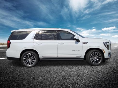 New 2026 GMC Yukon Denali w/ Denali Reserve Package AWD/4WD image 24