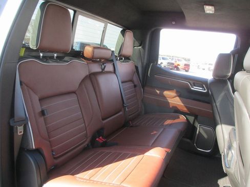 Used 2025 GMC Sierra 1500 Denali Ultimate image 27