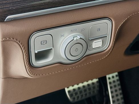 New 2026 Mercedes-Benz GLE 63 AMG S image 11