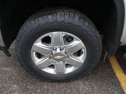 Used 2022 Chevrolet Silverado 3500 LTZ w/ LTZ Premium Package image 34