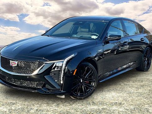 Used 2025 Cadillac CT5 V image 3