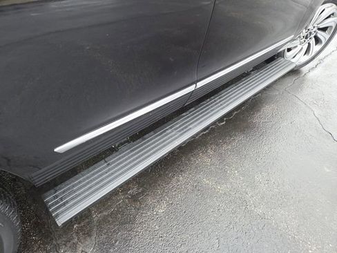 Used 2024 Lincoln Navigator Premiere image 22