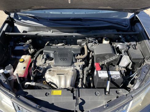 Used 2014 Toyota RAV4 LE image 41