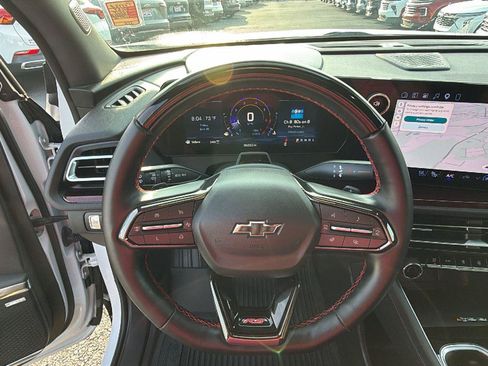 Used 2024 Chevrolet Traverse RS AWD/4WD image 27