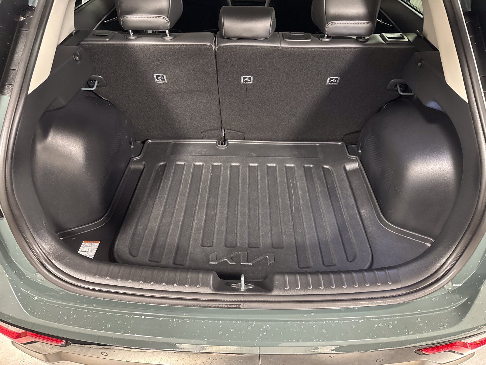 Used 2023 Kia Niro EX Touring FWD image 24