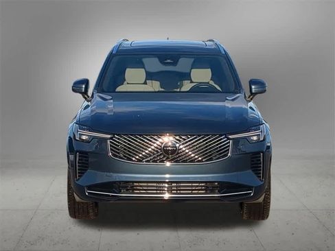 New 2026 Volvo XC90 B6 Plus w/ Protection Package Premier image 9