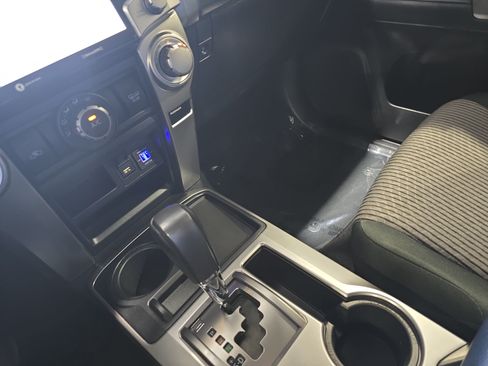 Used 2022 Toyota 4Runner SR5 RWD image 23