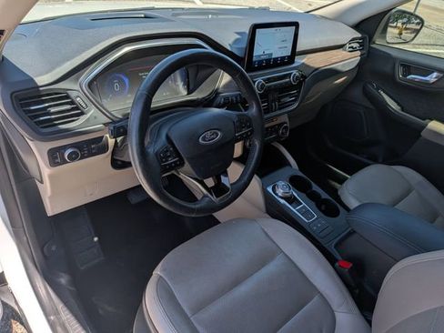 Used 2020 Ford Escape Titanium FWD image 12