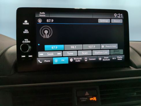 Used 2025 Honda Pilot EX-L image 23