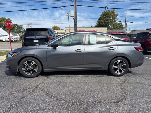 Used 2022 Nissan Sentra SV image 4