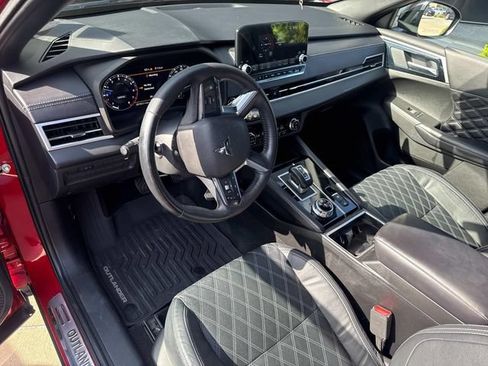 Used 2023 Mitsubishi Outlander SEL FWD image 24