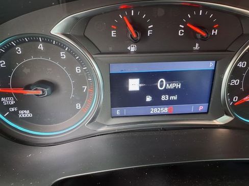 Used 2023 Chevrolet Traverse RS FWD image 15
