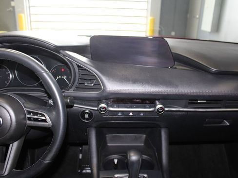Used 2023 MAZDA MAZDA3 s FWD image 23